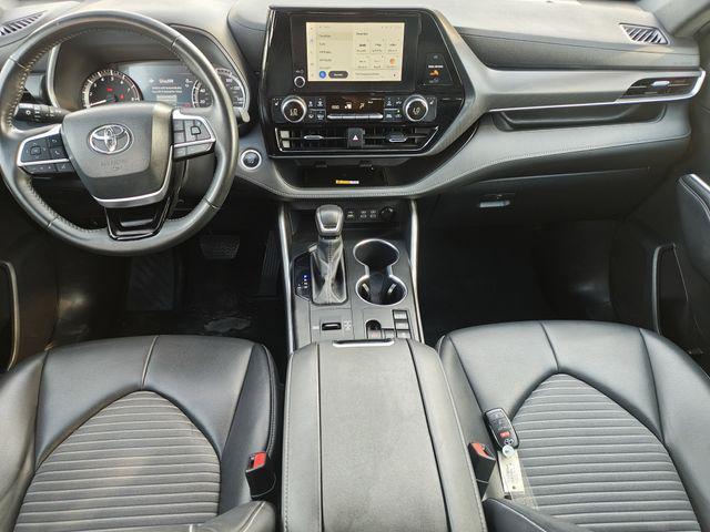 used 2024 Toyota Highlander car, priced at $40,321