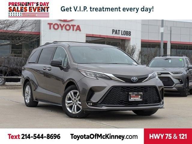 used 2022 Toyota Sienna car, priced at $44,901