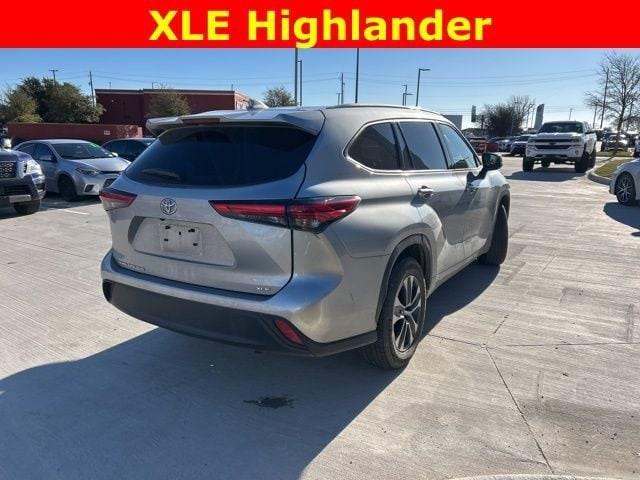 used 2022 Toyota Highlander car, priced at $36,461