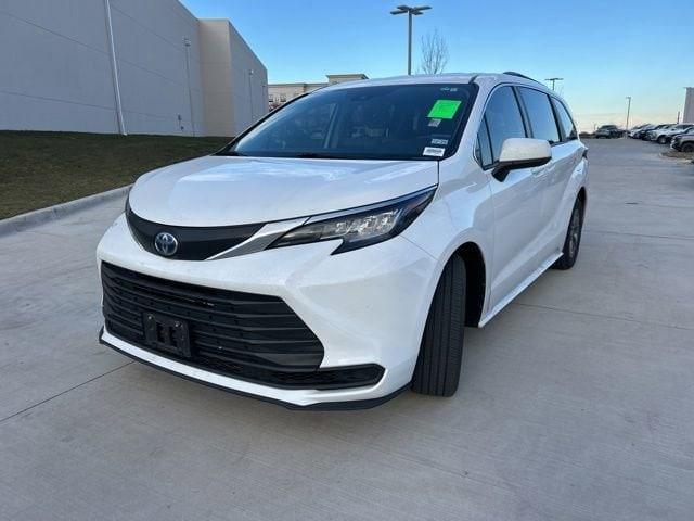 used 2021 Toyota Sienna car, priced at $32,431