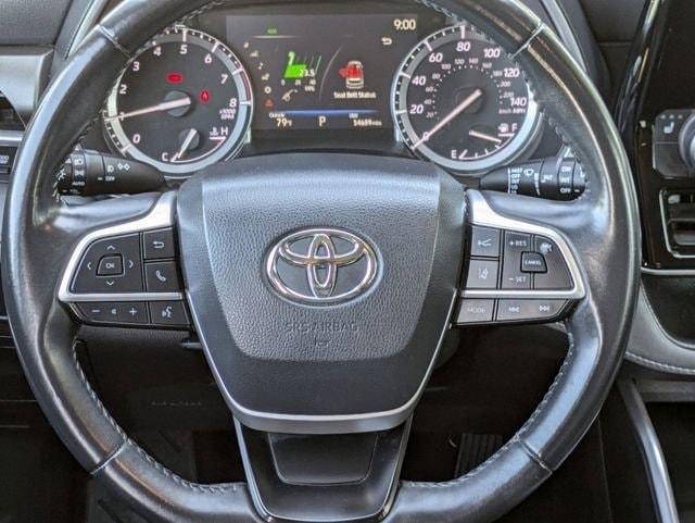 used 2022 Toyota Highlander car, priced at $32,483