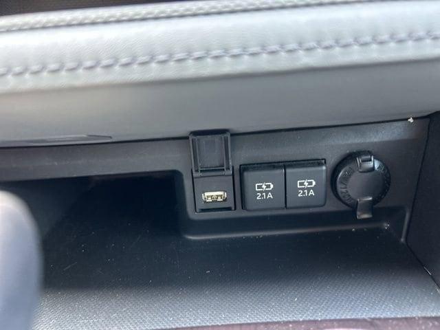used 2020 Toyota Highlander car, priced at $32,826