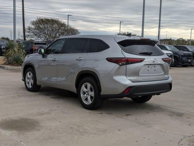 used 2024 Toyota Highlander car, priced at $35,881