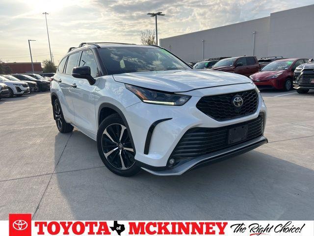 used 2021 Toyota Highlander car, priced at $26,981