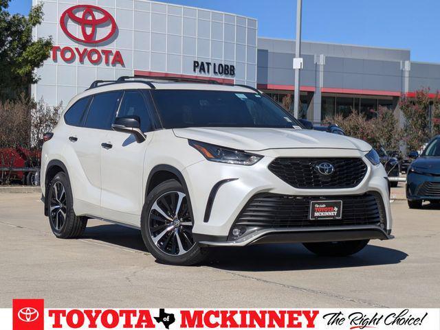 used 2021 Toyota Highlander car, priced at $25,720