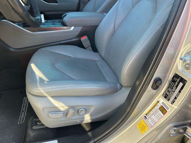 used 2023 Toyota Highlander car, priced at $41,317
