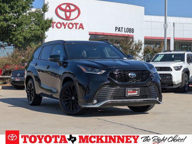 used 2024 Toyota Highlander car, priced at $38,800
