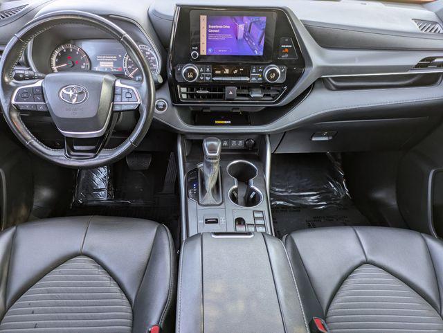 used 2024 Toyota Highlander car, priced at $39,650