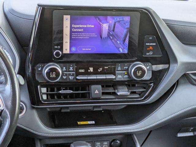 used 2024 Toyota Highlander car, priced at $39,650