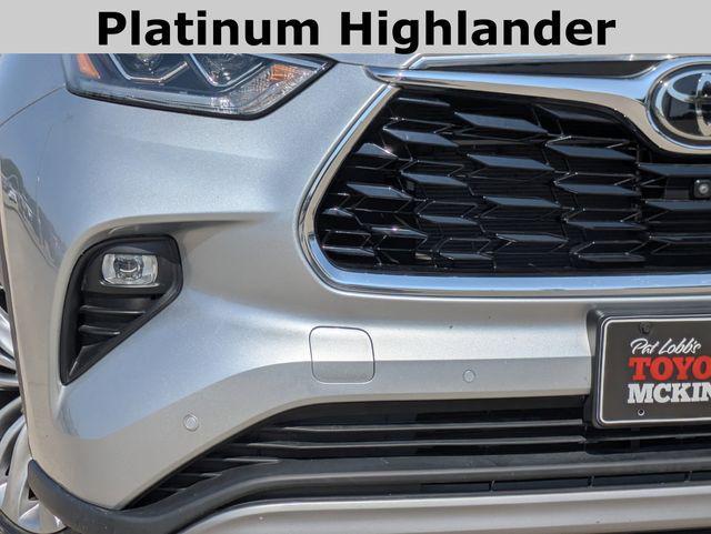 used 2023 Toyota Highlander car, priced at $44,519