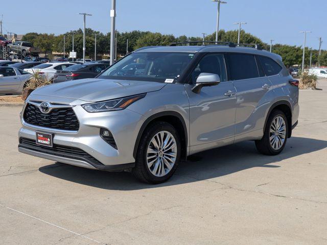 used 2023 Toyota Highlander car, priced at $44,519