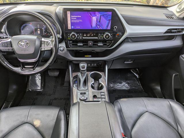used 2023 Toyota Highlander car, priced at $44,519