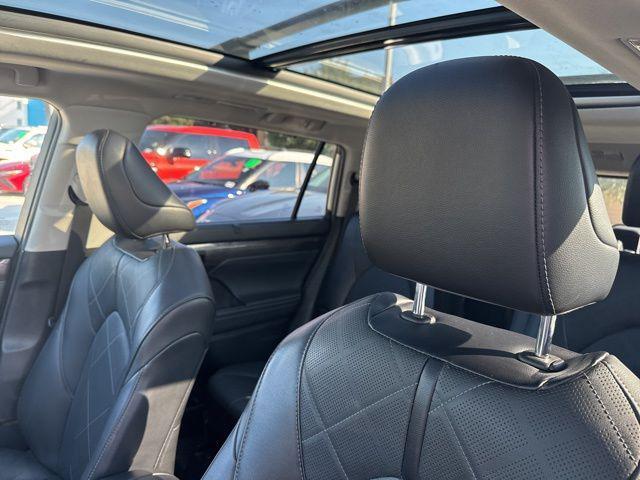 used 2023 Toyota Highlander car, priced at $45,110