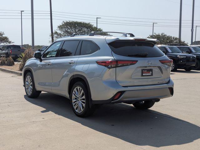 used 2023 Toyota Highlander car, priced at $44,519