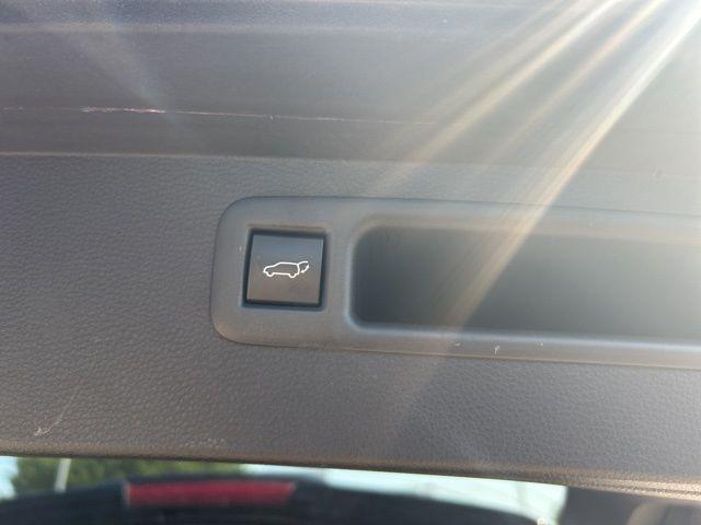 used 2023 Toyota Highlander car, priced at $39,378