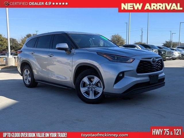 used 2022 Toyota Highlander car, priced at $29,981