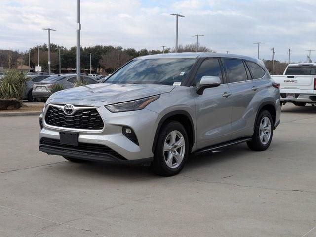 used 2022 Toyota Highlander car, priced at $29,891