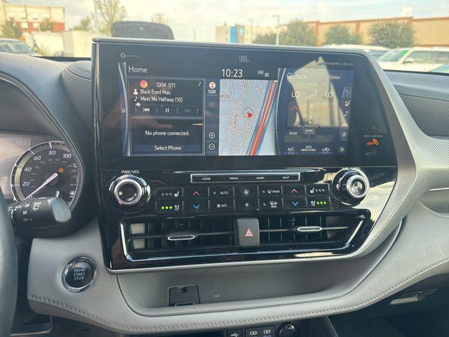 used 2022 Toyota Highlander car, priced at $39,688