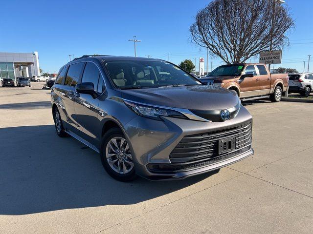 used 2022 Toyota Sienna car, priced at $37,981