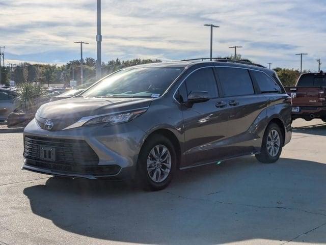 used 2022 Toyota Sienna car, priced at $35,392