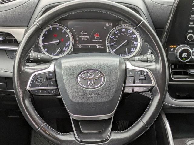 used 2022 Toyota Highlander car, priced at $36,481