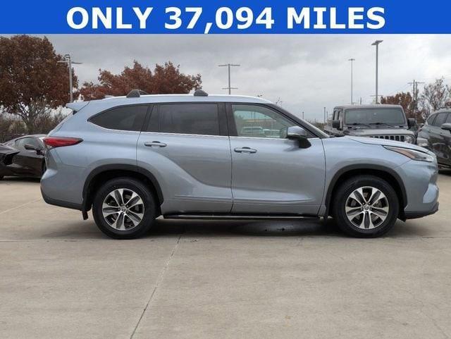 used 2022 Toyota Highlander car, priced at $36,481