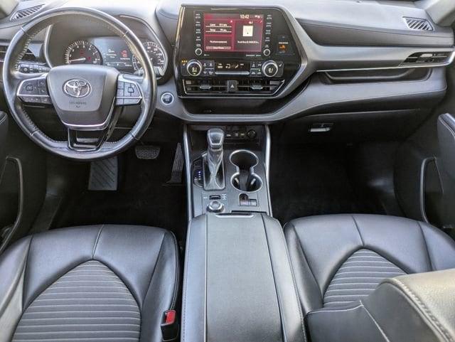 used 2021 Toyota Highlander car, priced at $36,871