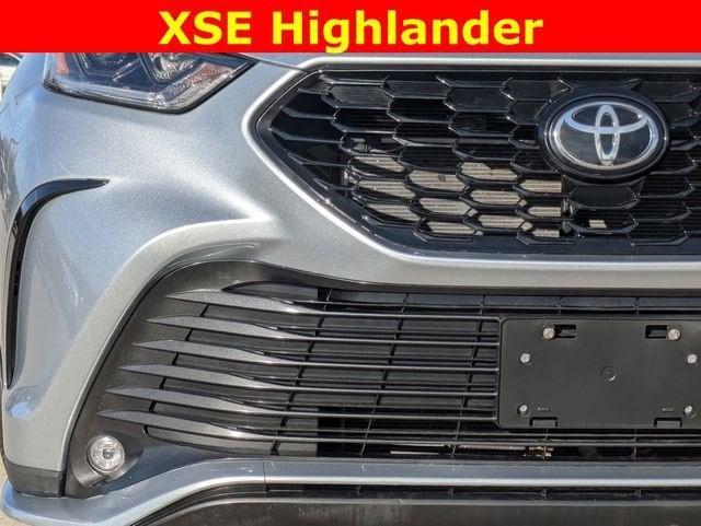 used 2021 Toyota Highlander car, priced at $36,871