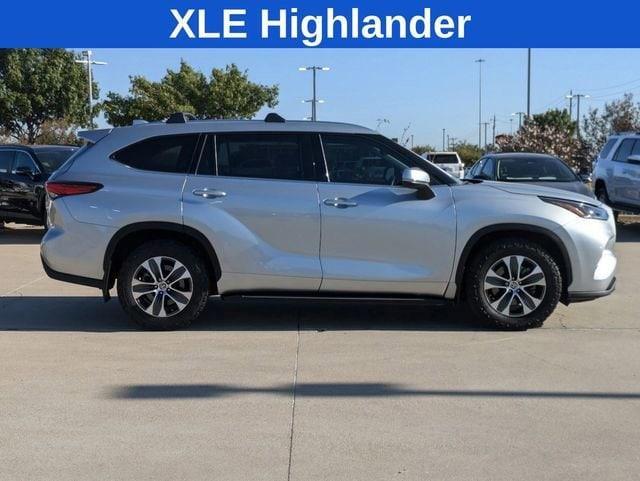 used 2021 Toyota Highlander car, priced at $28,384