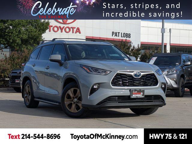 used 2022 Toyota Highlander Hybrid car, priced at $36,201