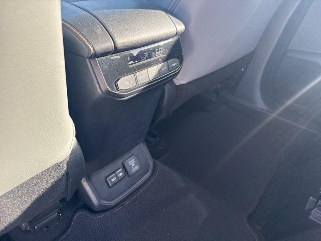 used 2022 Toyota Highlander Hybrid car, priced at $36,634