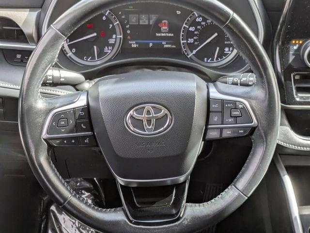 used 2020 Toyota Highlander car, priced at $32,096