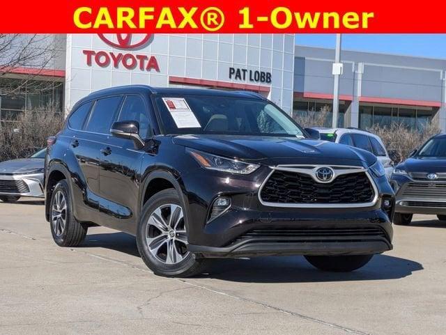 used 2021 Toyota Highlander car, priced at $35,481