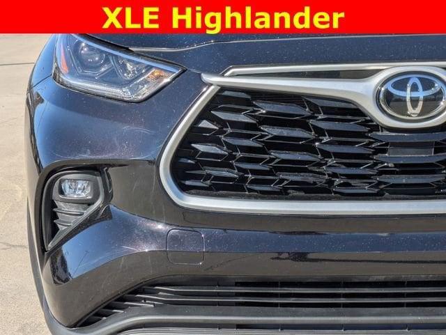 used 2021 Toyota Highlander car, priced at $35,481