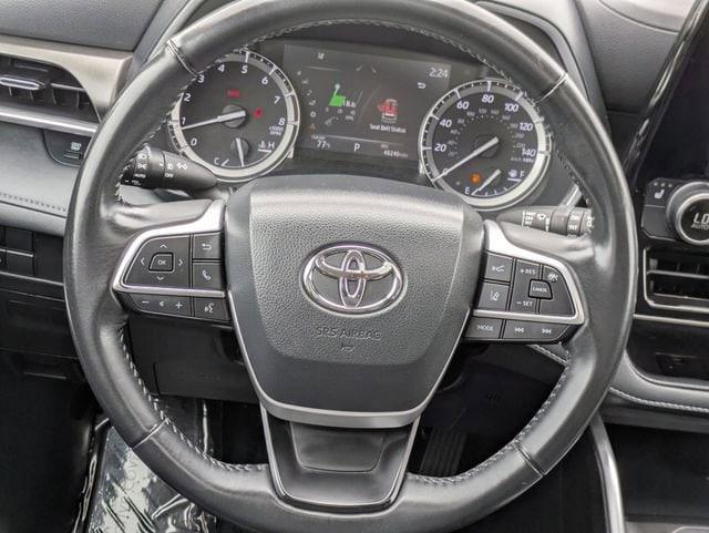 used 2022 Toyota Highlander car, priced at $36,663