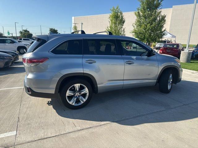 used 2015 Toyota Highlander car, priced at $20,902