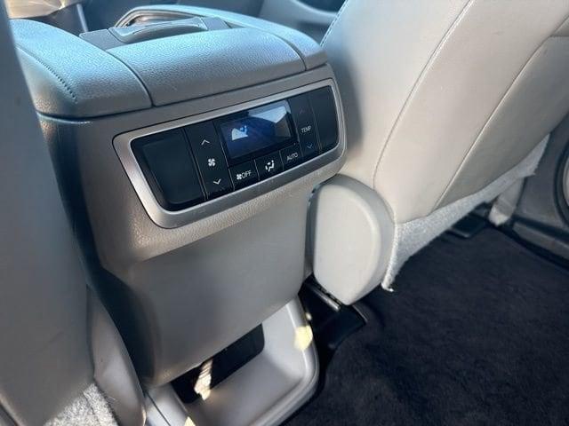 used 2015 Toyota Highlander car, priced at $20,902