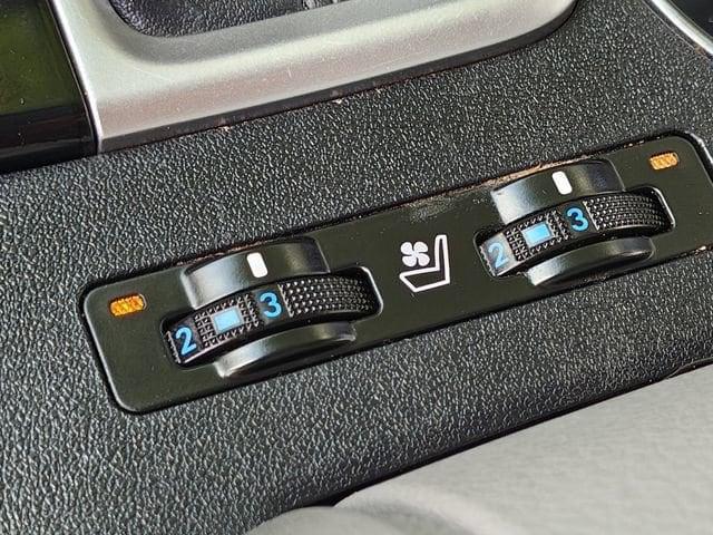 used 2015 Toyota Highlander car, priced at $20,344