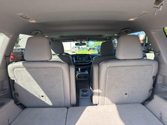 used 2015 Toyota Highlander car, priced at $20,902