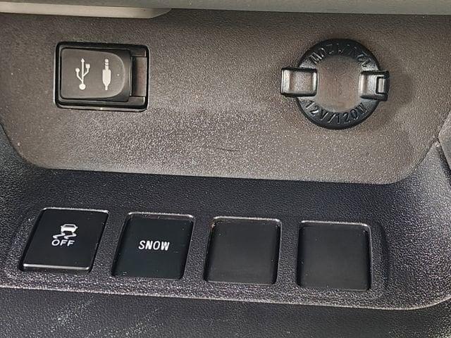 used 2015 Toyota Highlander car, priced at $20,344