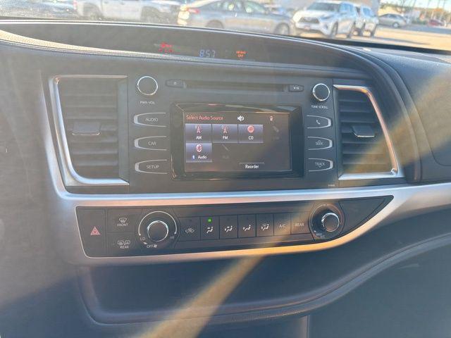 used 2019 Toyota Highlander car, priced at $22,528