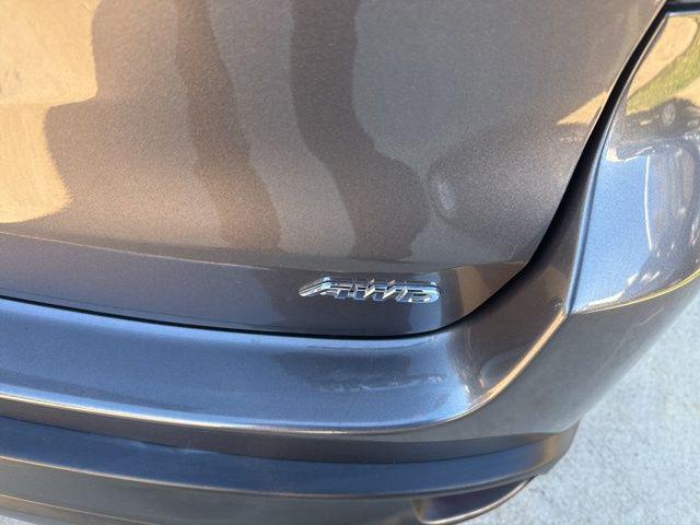 used 2019 Toyota Highlander car, priced at $22,528