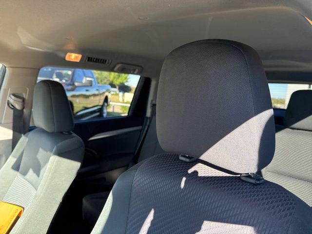 used 2019 Toyota Highlander car, priced at $22,528