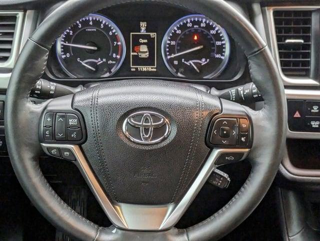 used 2015 Toyota Highlander car, priced at $19,481