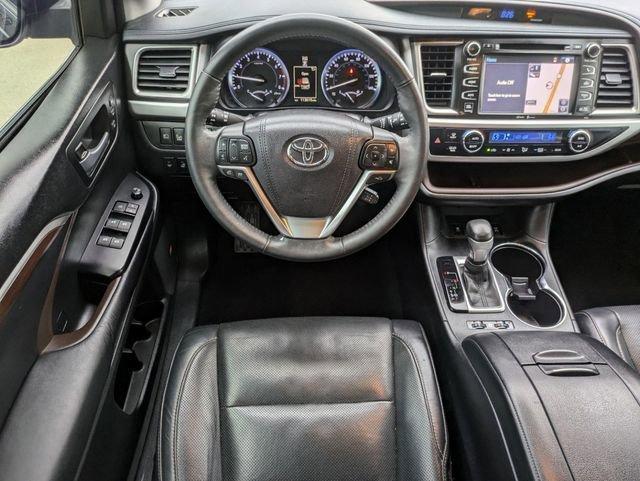 used 2015 Toyota Highlander car, priced at $19,481