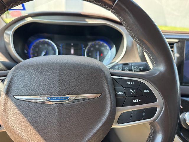 used 2017 Chrysler Pacifica car