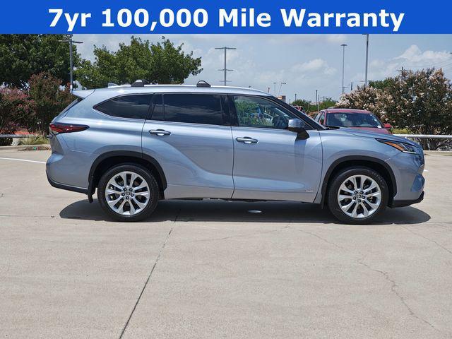 used 2024 Toyota Highlander Hybrid car, priced at $50,532