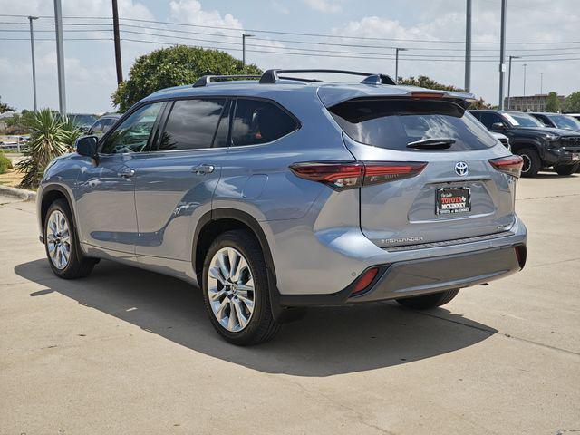 used 2024 Toyota Highlander Hybrid car, priced at $50,532