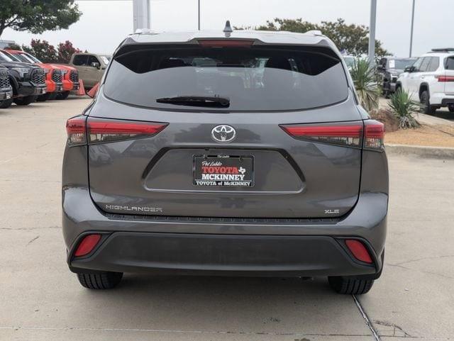 used 2022 Toyota Highlander car, priced at $35,485