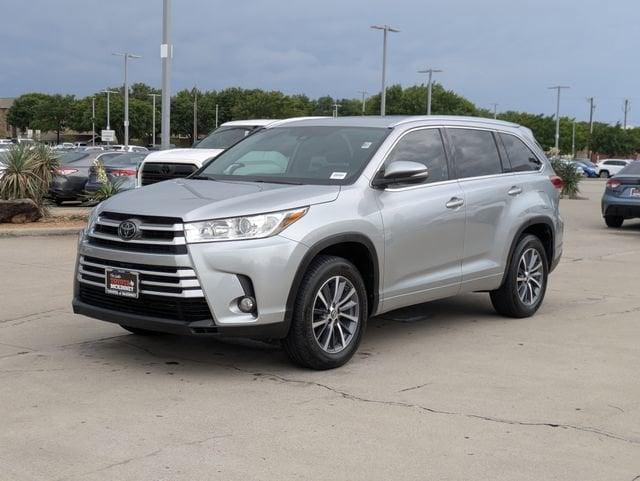 used 2018 Toyota Highlander car, priced at $24,400